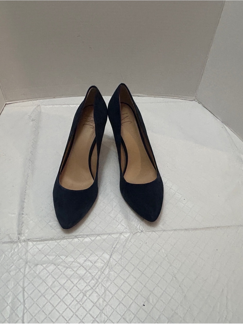 INC International Concepts Navy Suede Pointed Toe Pumps Slim Heel Size 7.5
